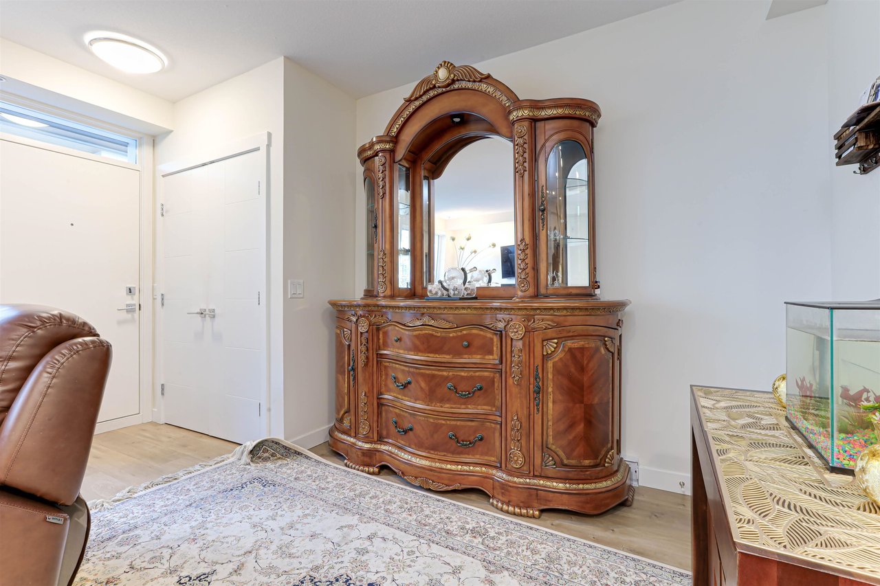 228-708 Lea Ave