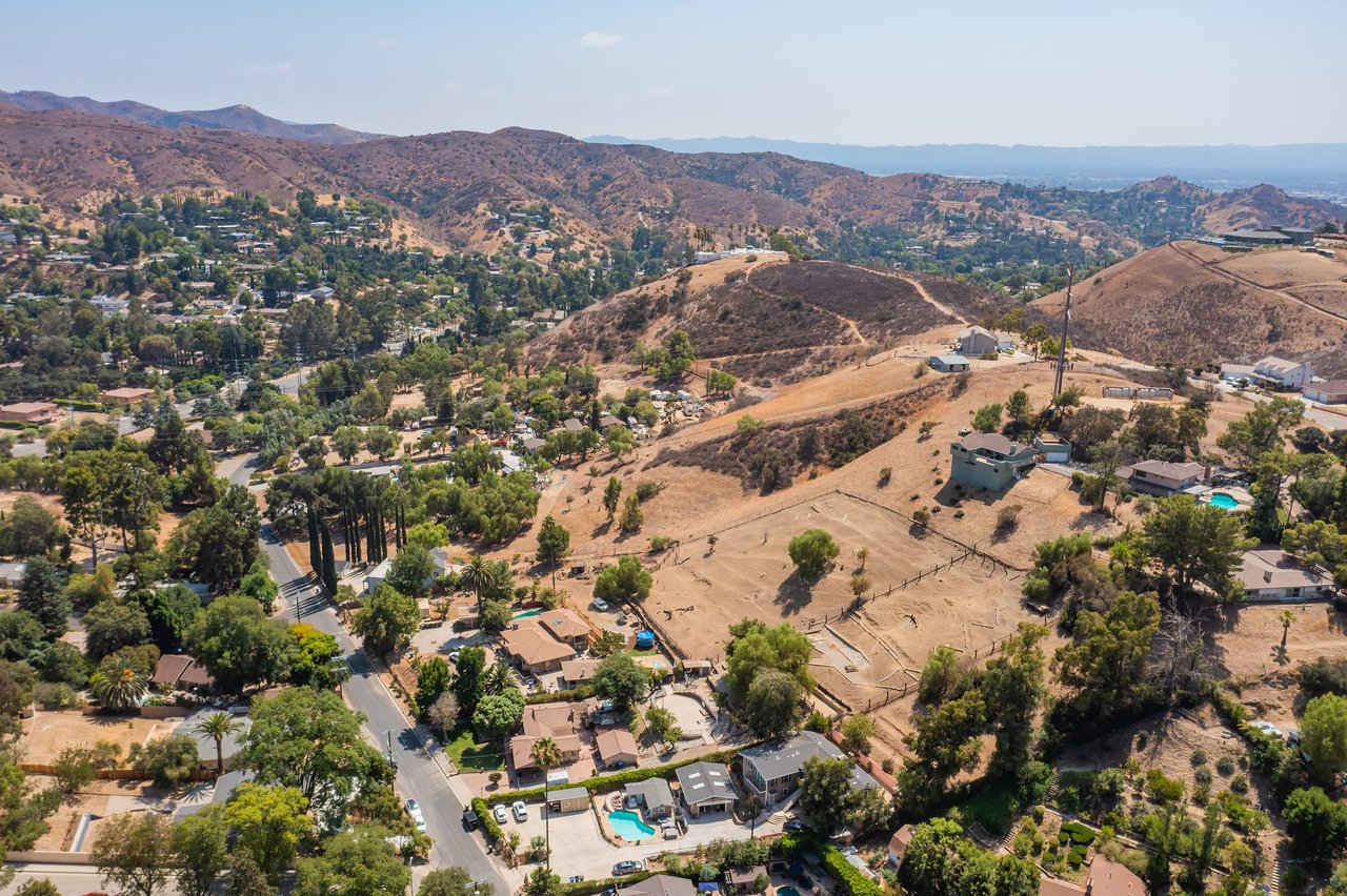 A Lil Bit O' Country in Shadow Hills * SOLD at full price