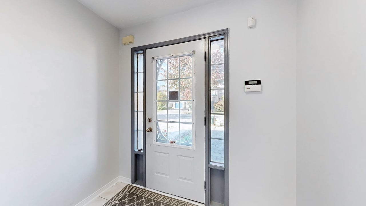 49 Macmillan Ave