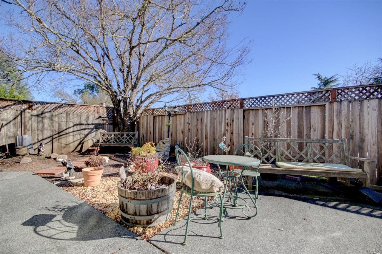 236 Belfiore Ln