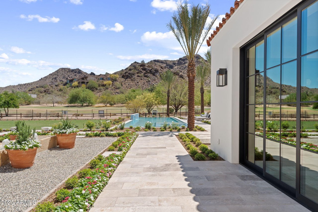 7501 N Eucalyptus Dr