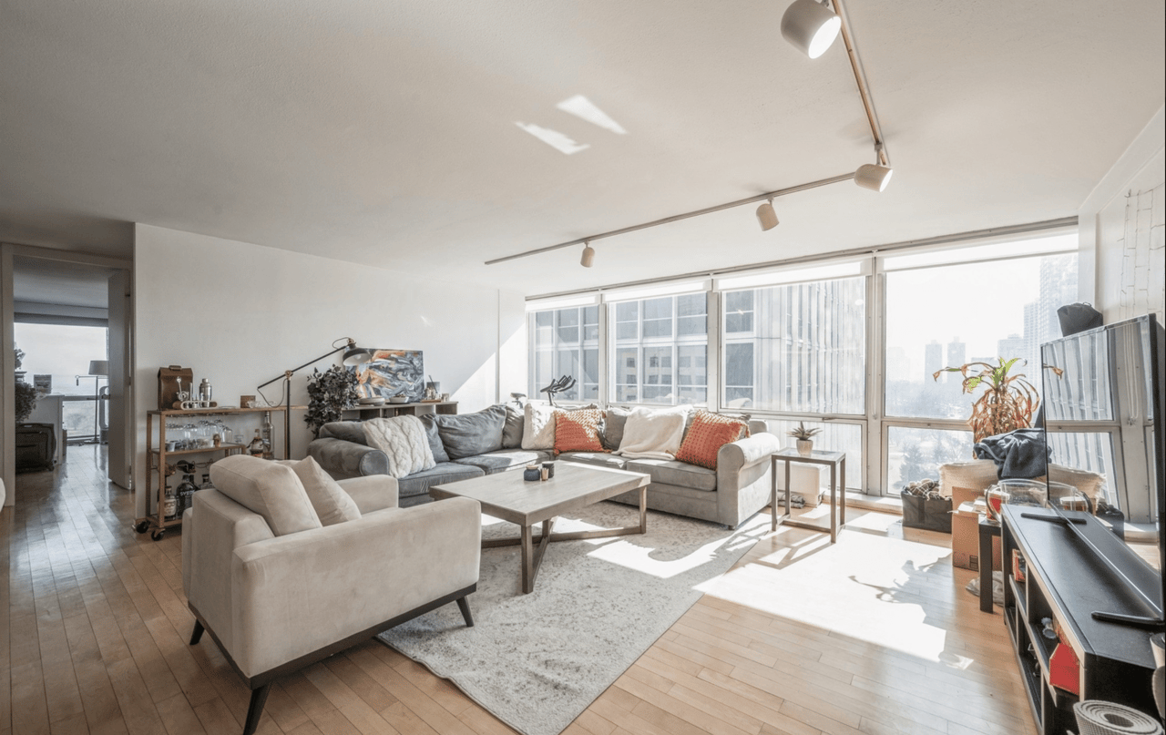 340 W Diversey