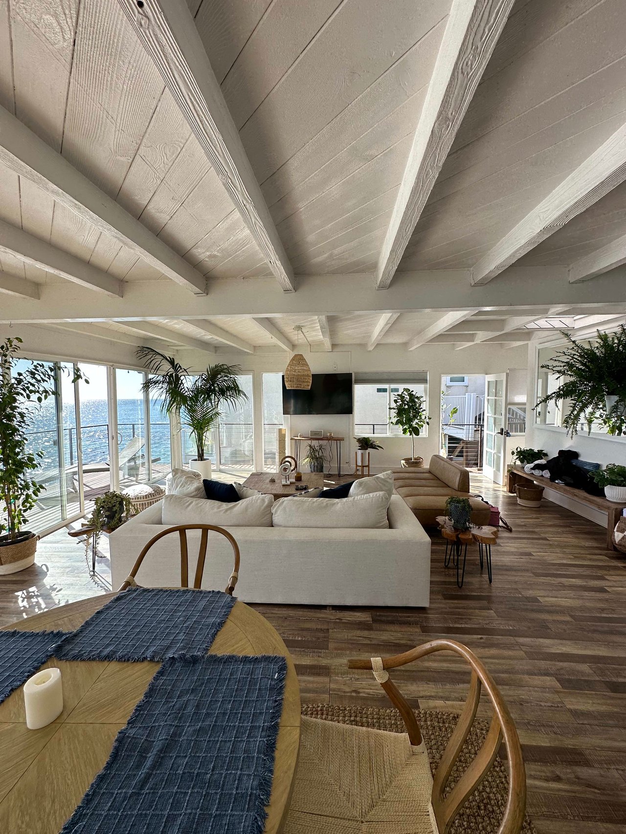 MALIBU BEACH HOUSE 50