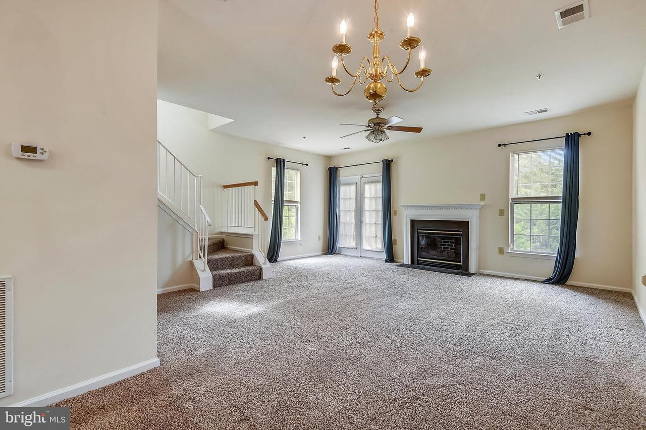 2401 Lizbec Ct