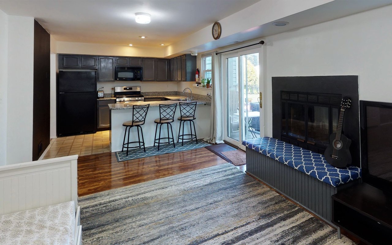 372 HAWKSHEAD WAY