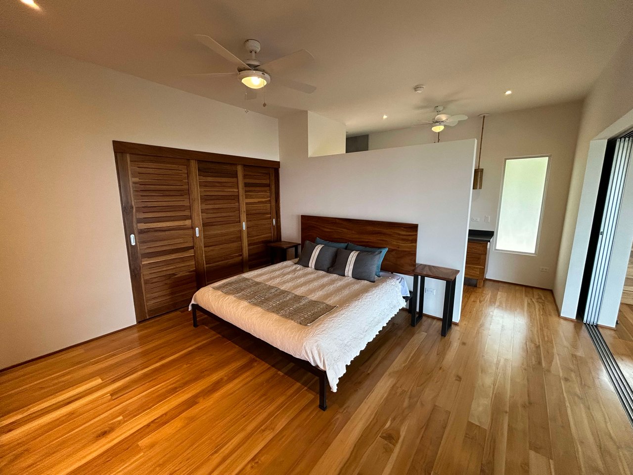 MarMistique Haven, Modern Tropical Home with Panoramic Ocean Views!