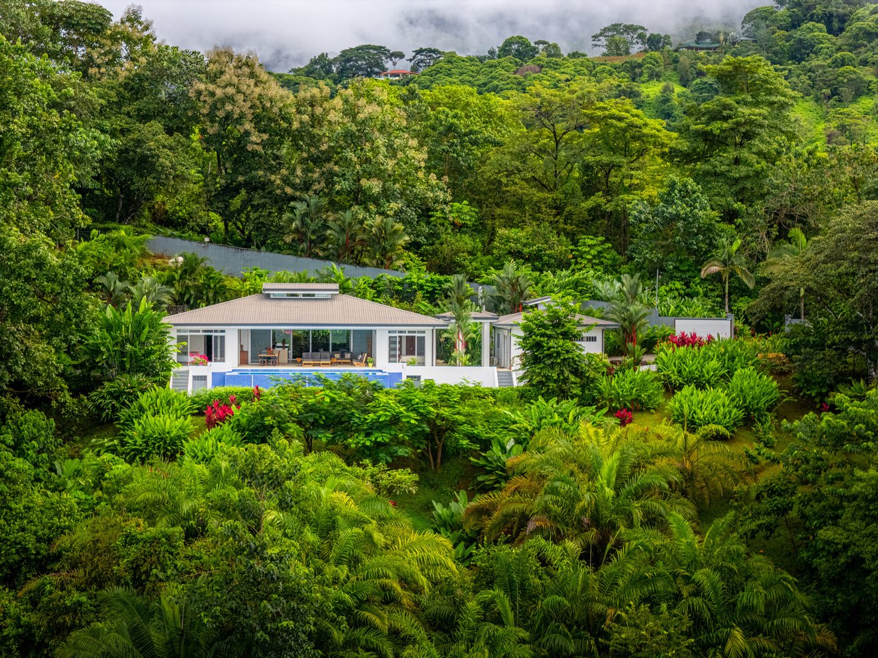 Modern Oceanview Infinity Pool Estate, Ojochal, Puntarenas