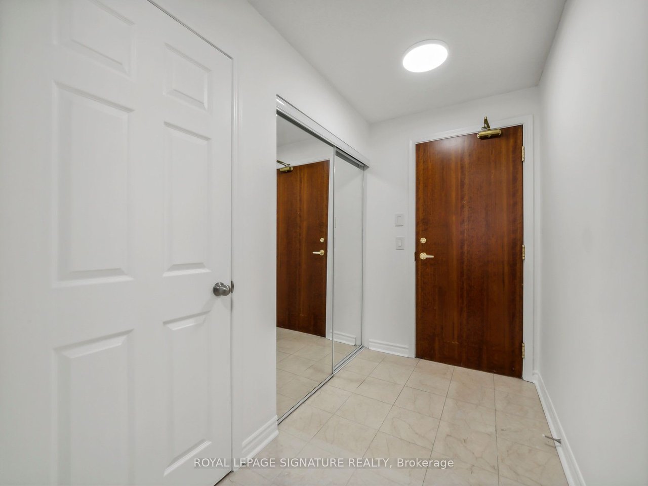 18 Kenaston Gdns 804