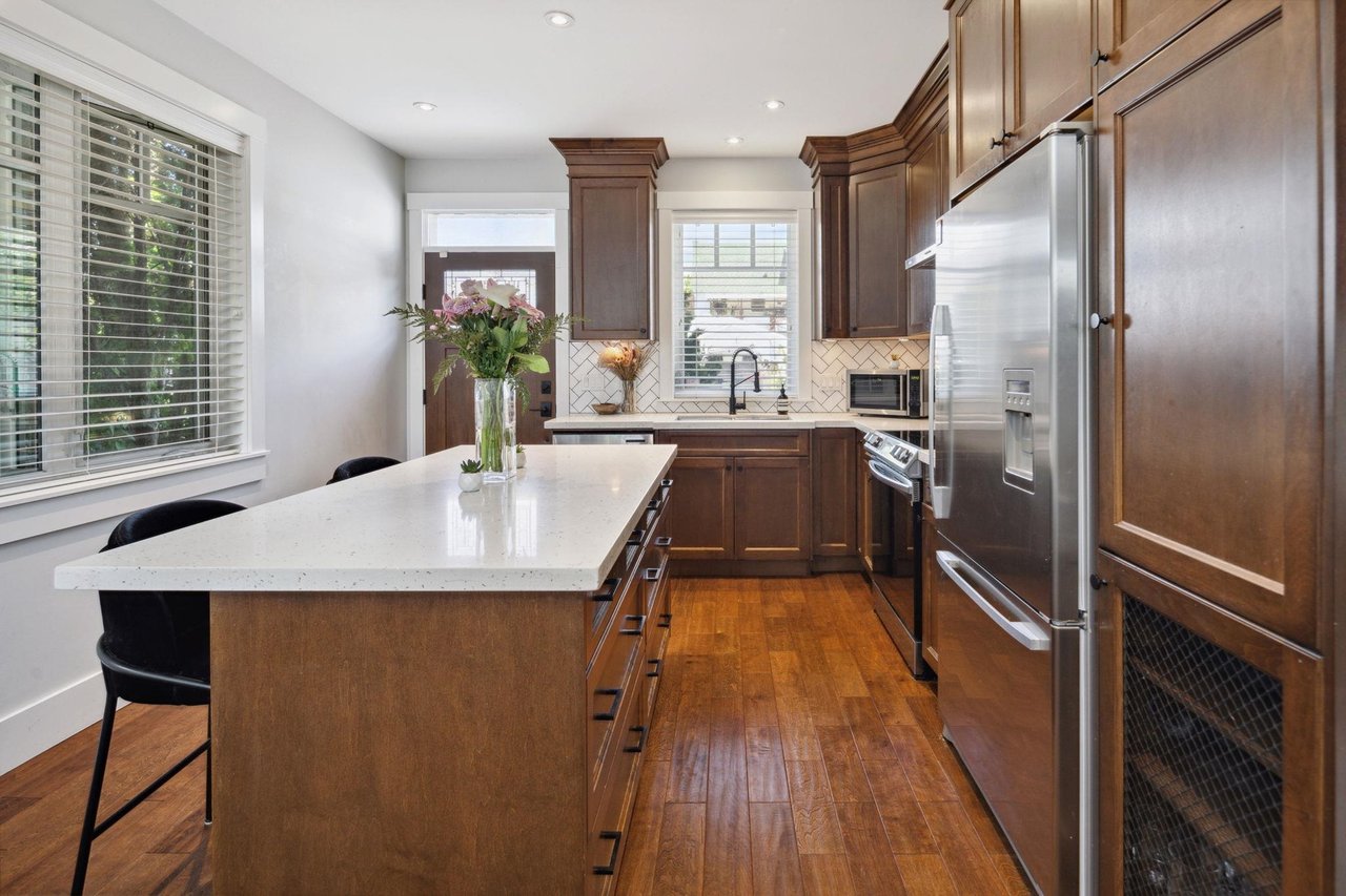 617 Mahon Avenue, North Vancouver