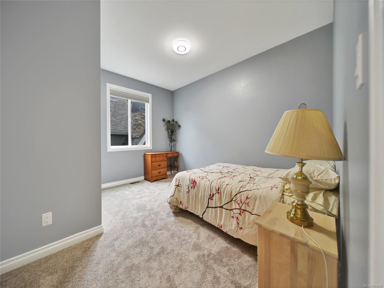 1260 Rockhampton Close
