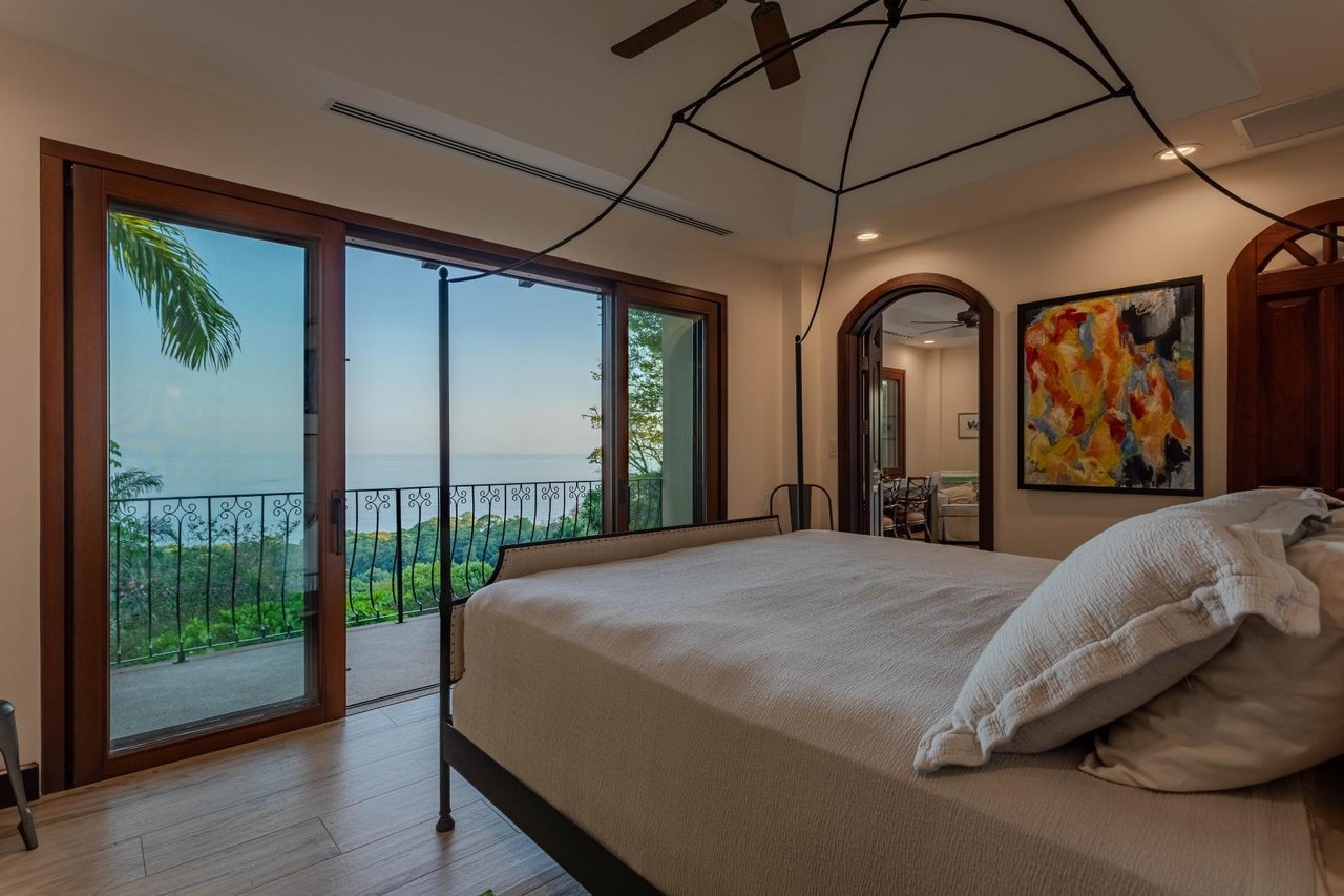 Private Ocean View Estate, Dominical, Puntarenas