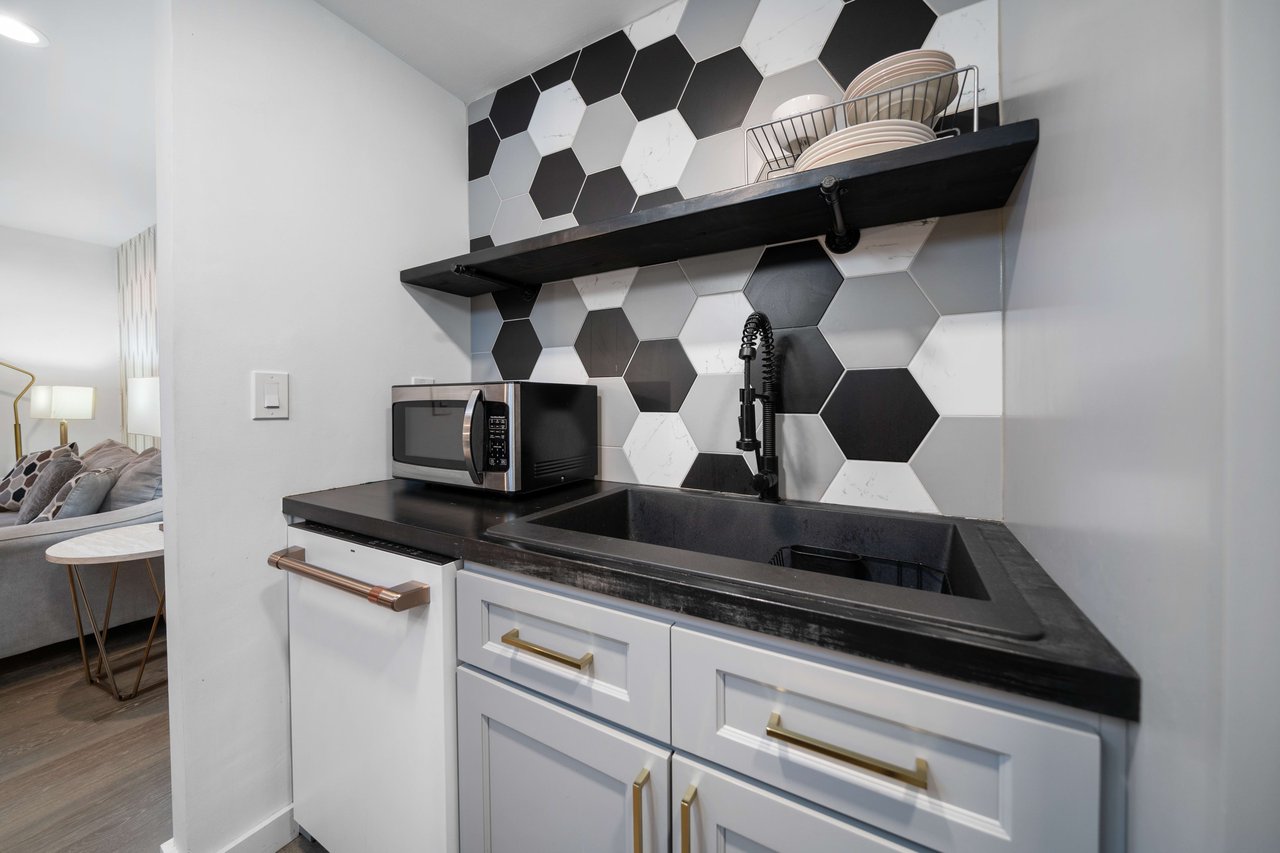 412 Liberty Hill #1B