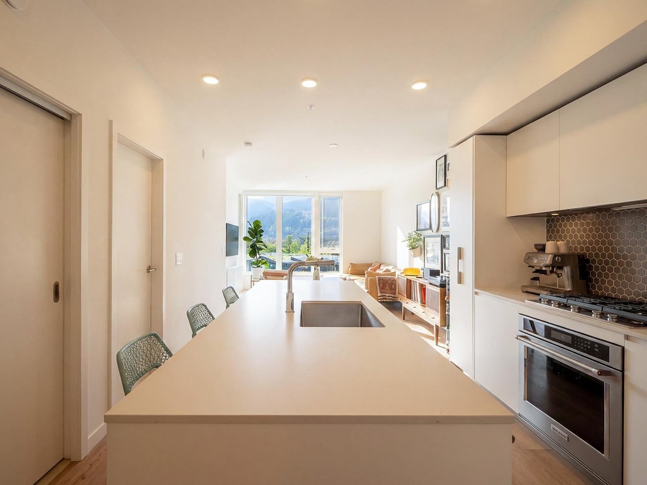 407-1506 Scott Cres