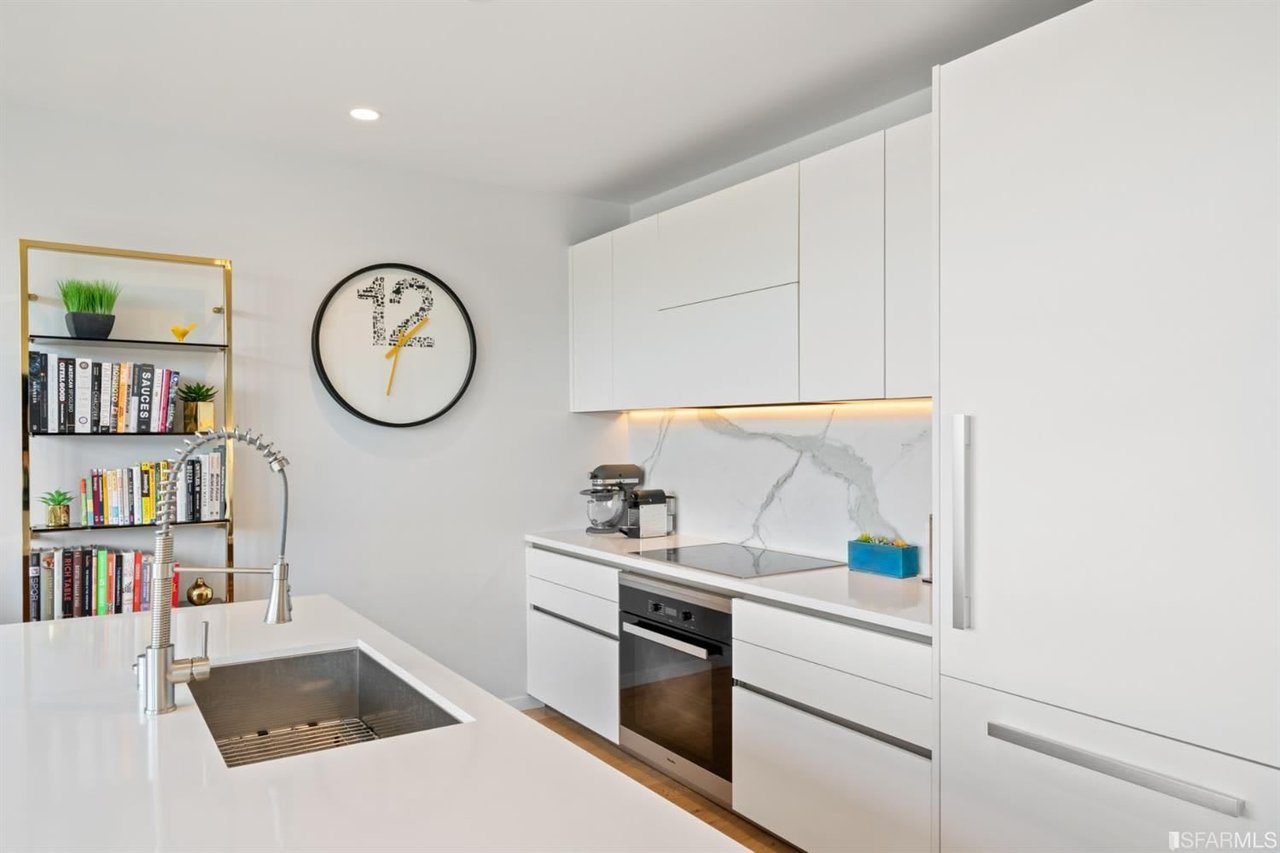 131 Missouri St, #402
