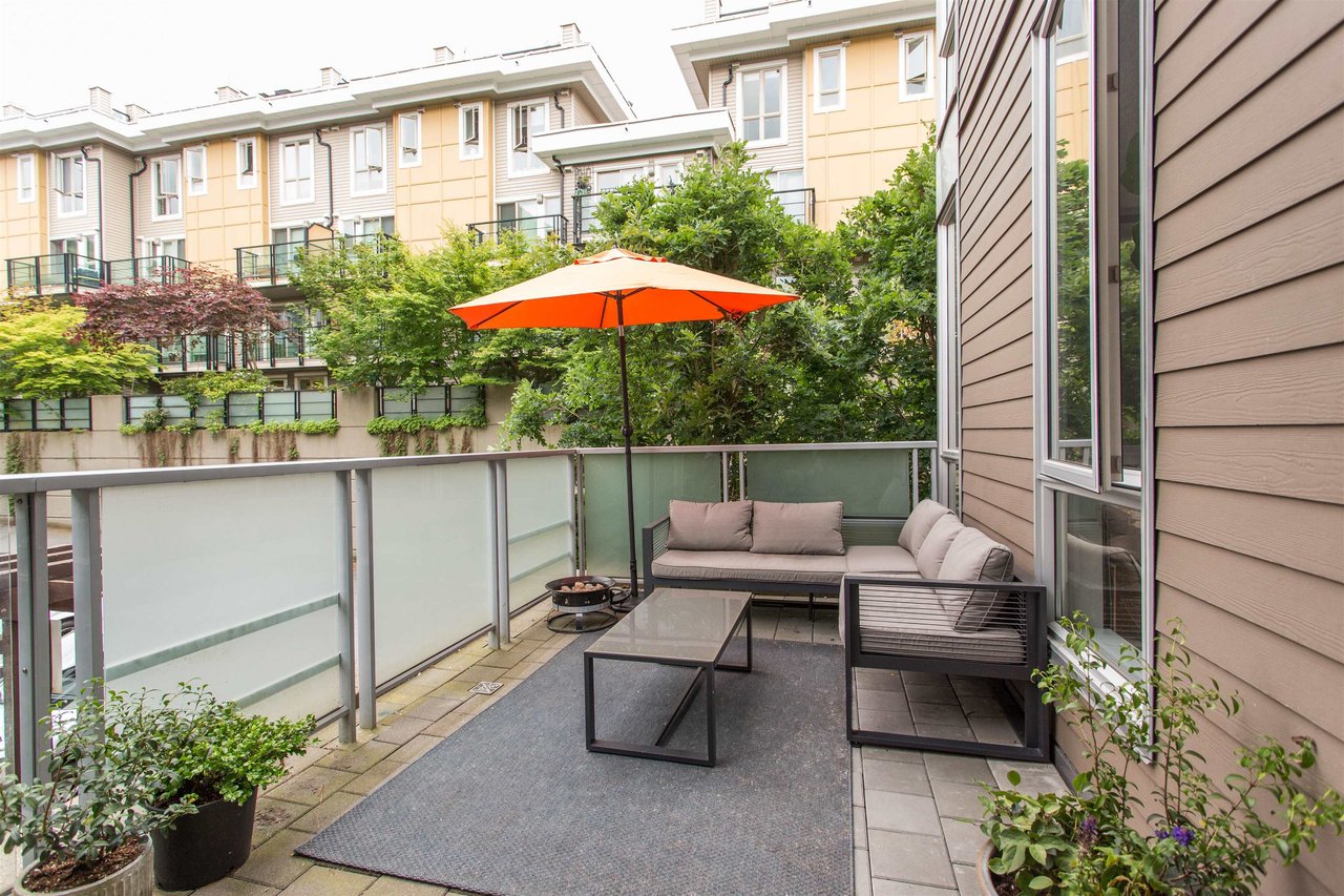 124-735 W 15th St