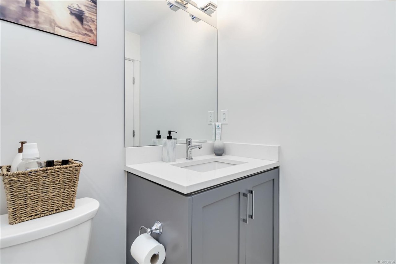 21-370 Latoria Blvd, Colwood