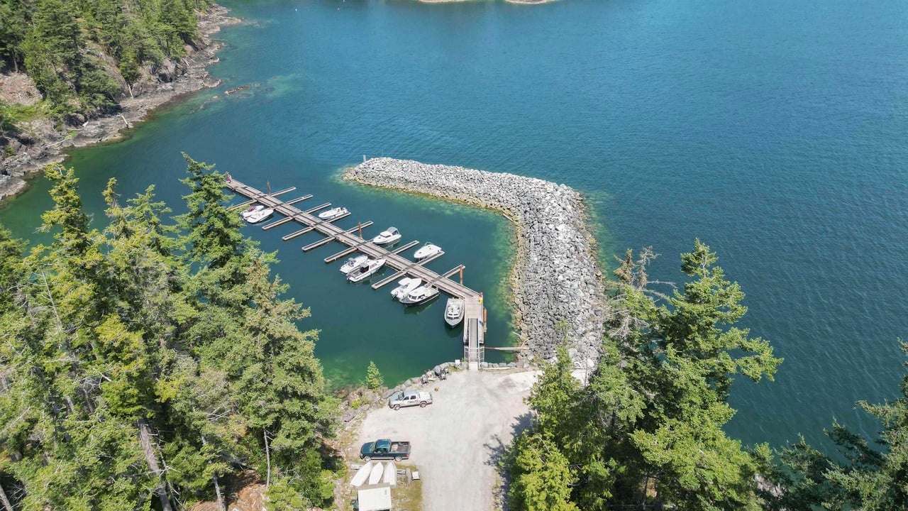 LOT 4 Brigade Bay