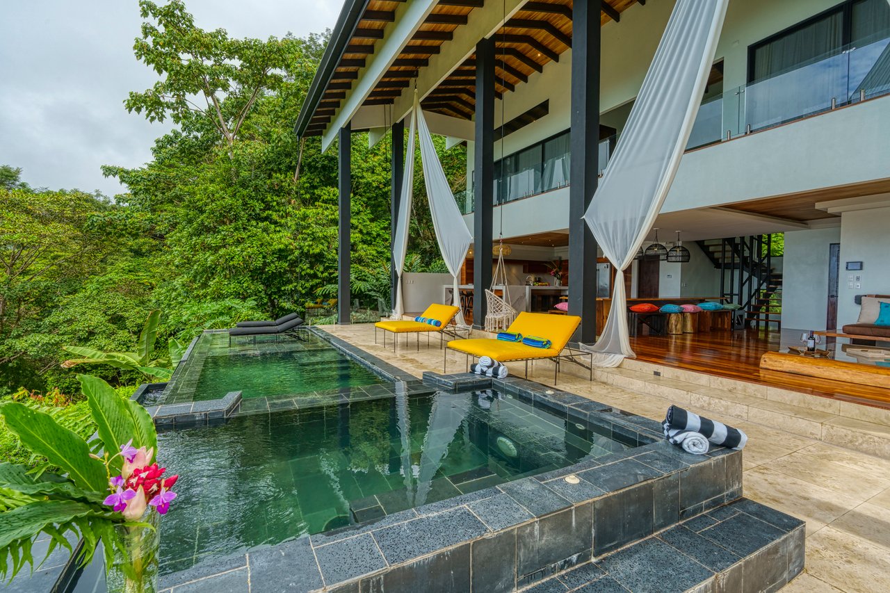 Solar Powered Treehouse Estate, Uvita, Puntarenas