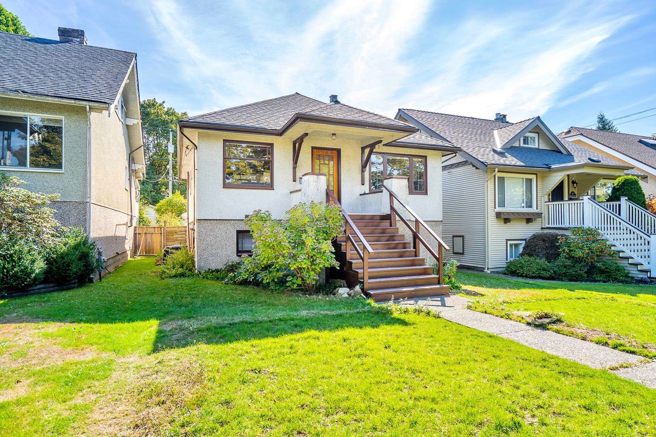 470 W 20th Ave