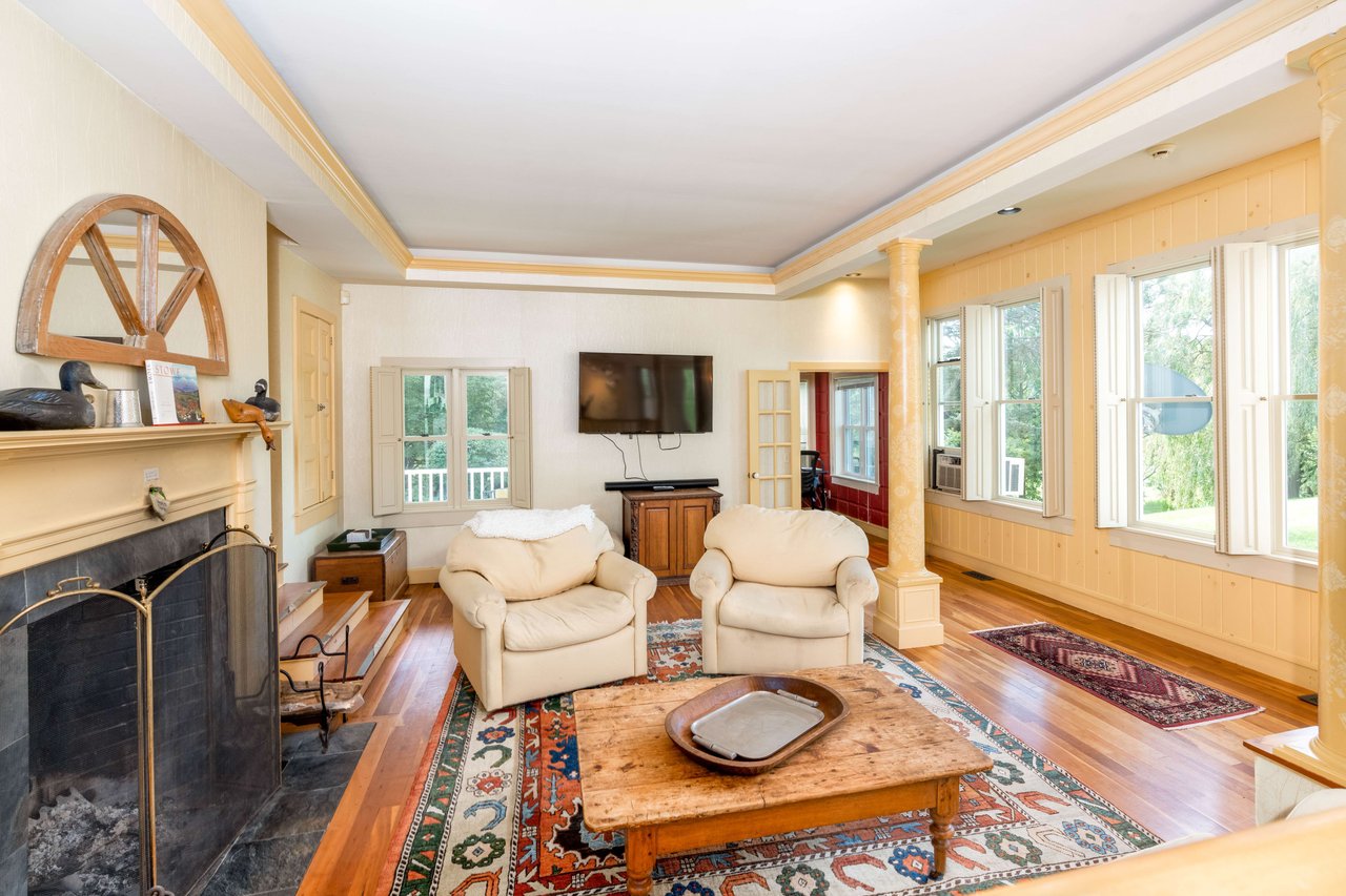 218 Shaw Hill Rd