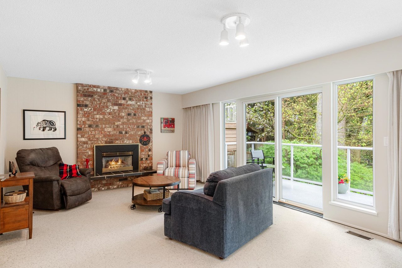 1760 Medwin Pl