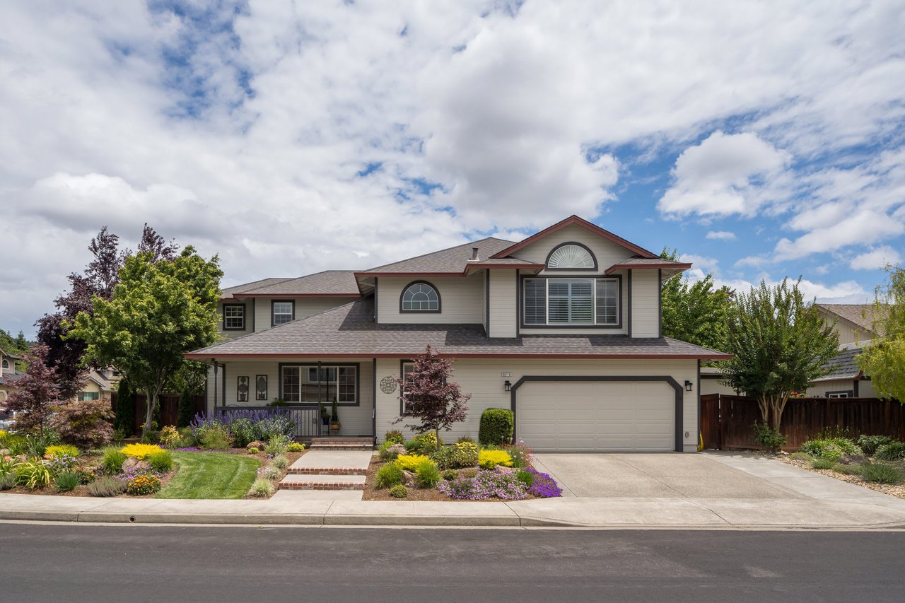 463 Winding Wood  Way 