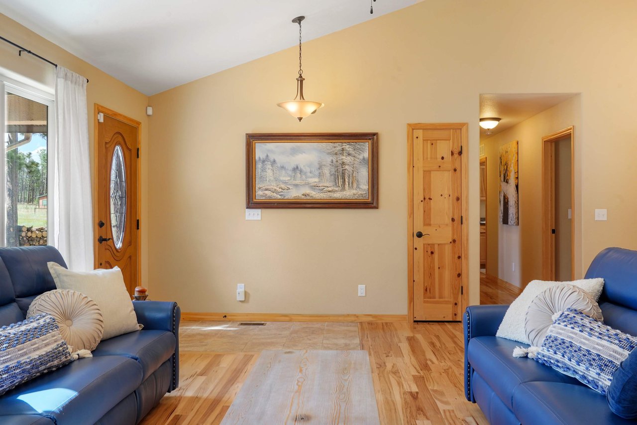 12615 Porcupine Lane
