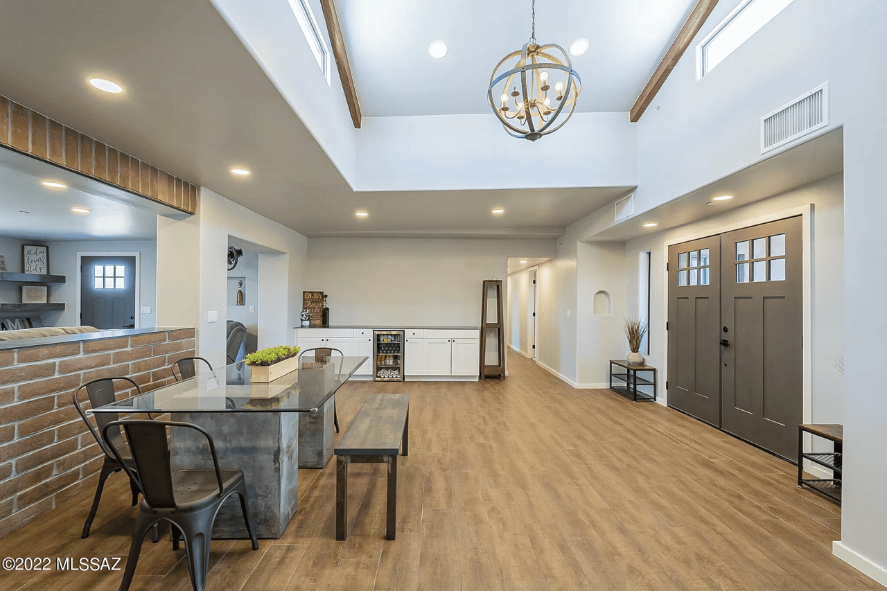 2236 W Owl Head Pl