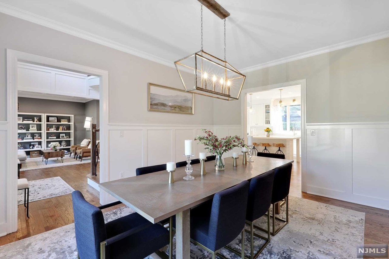 90 Forest Rd