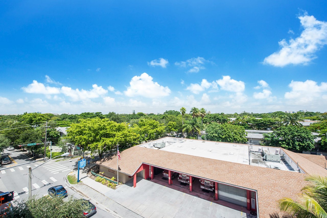3339 Virginia Street Unit: PH-28