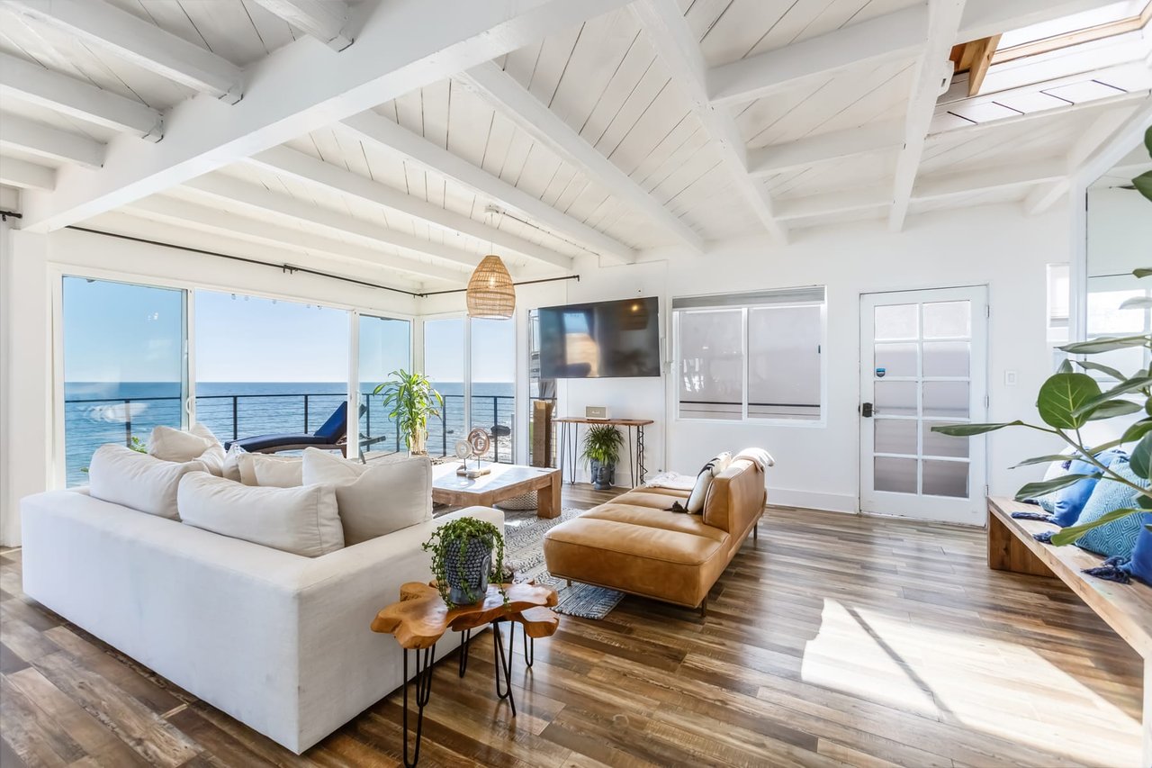 MALIBU BEACH HOUSE 50