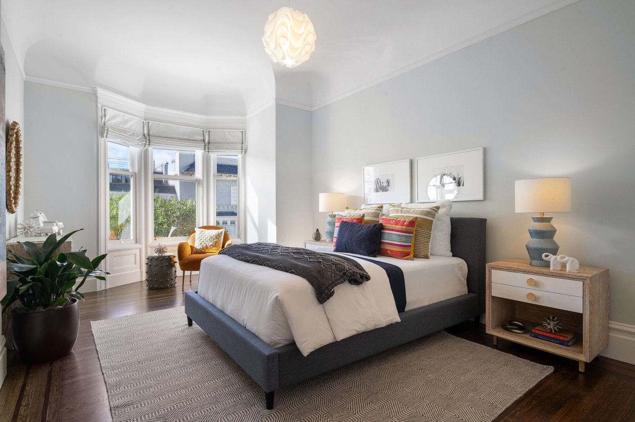 Grand Pacific Heights Home on a Coveted Flat Block between Lafayette & Alta Plaza Parks