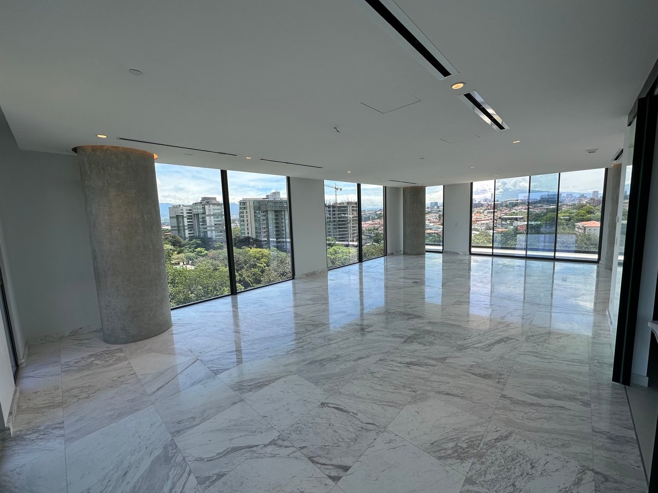 Panoramic View Luxury Penthouse, Escazu, San Jose