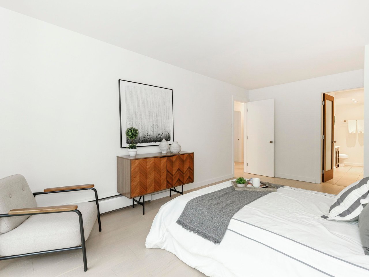 204-2770 Burrard St