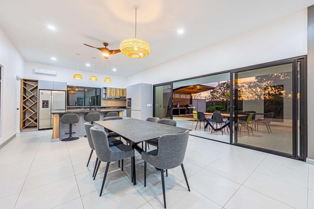 Casa Morfa: Brand New Home in Uvita's Premier Neighborhood