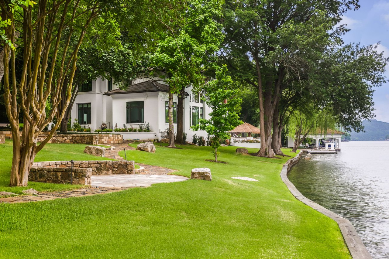 4009 Rivercrest Drive