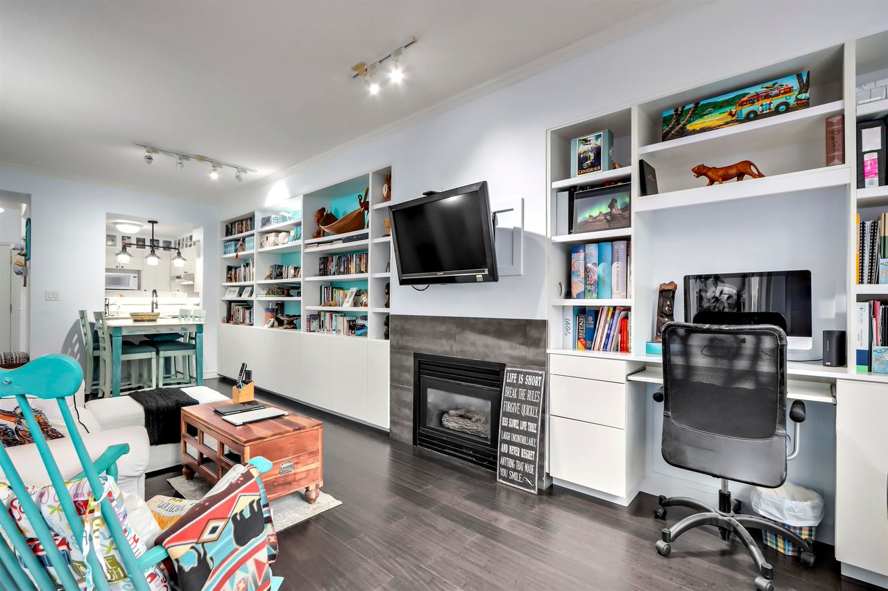 309-3600 Windcrest Drive, North Vancouver
