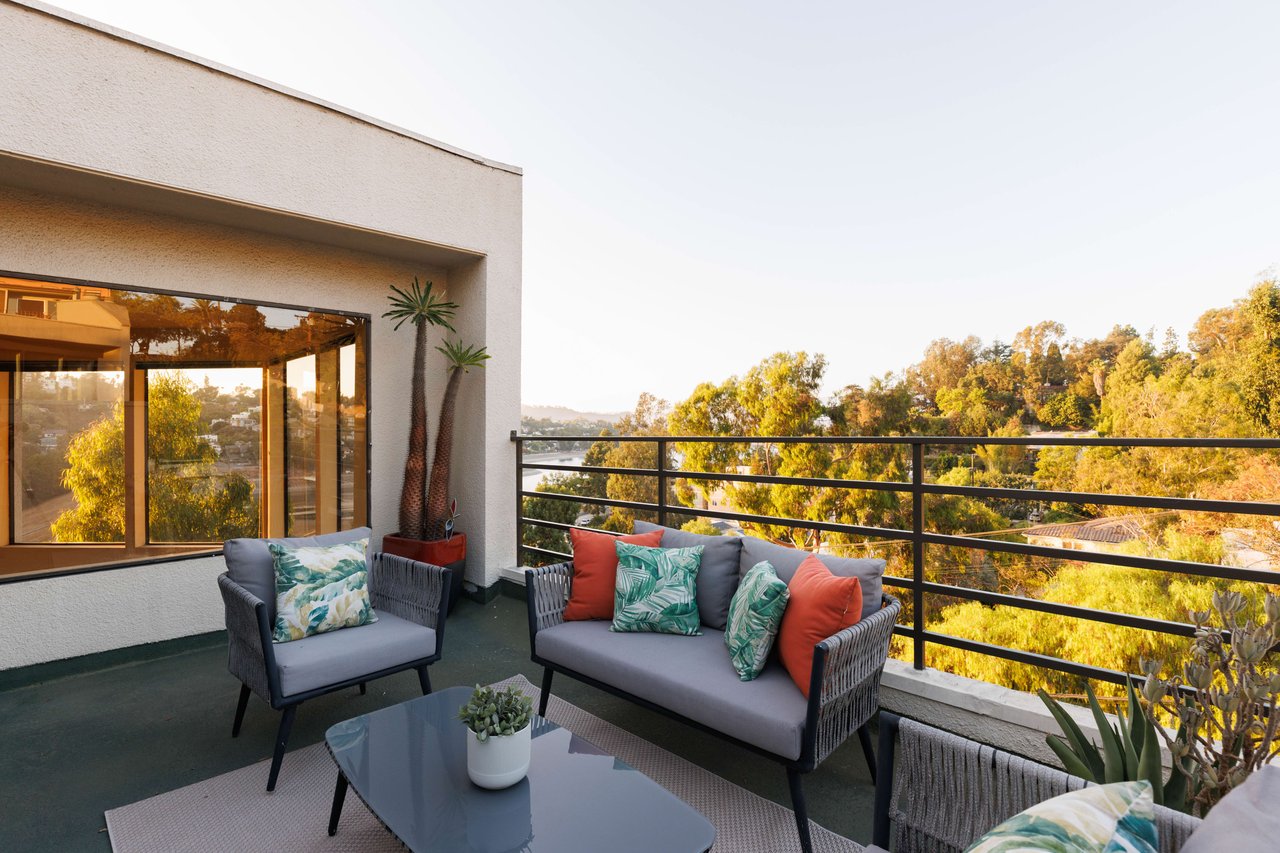 Silver Lake’s Crown Jewel Penthouse Unit 