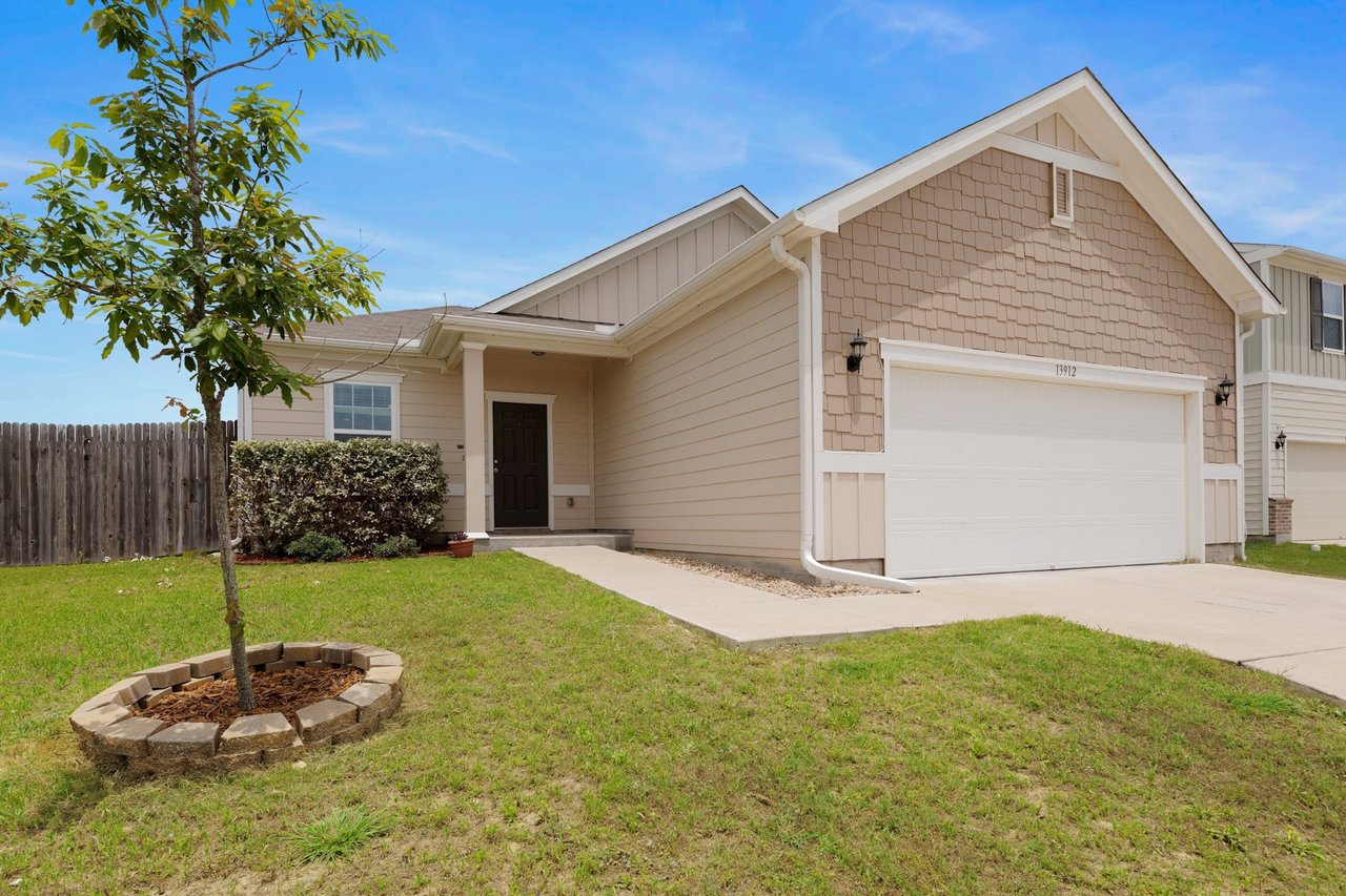 13912 Mark Christopher Way, Manor