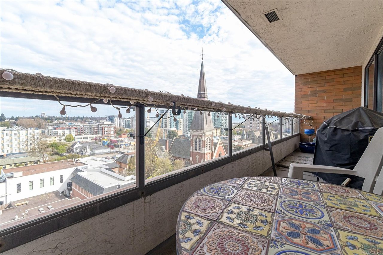 1109-1630 Quadra St, Victoria