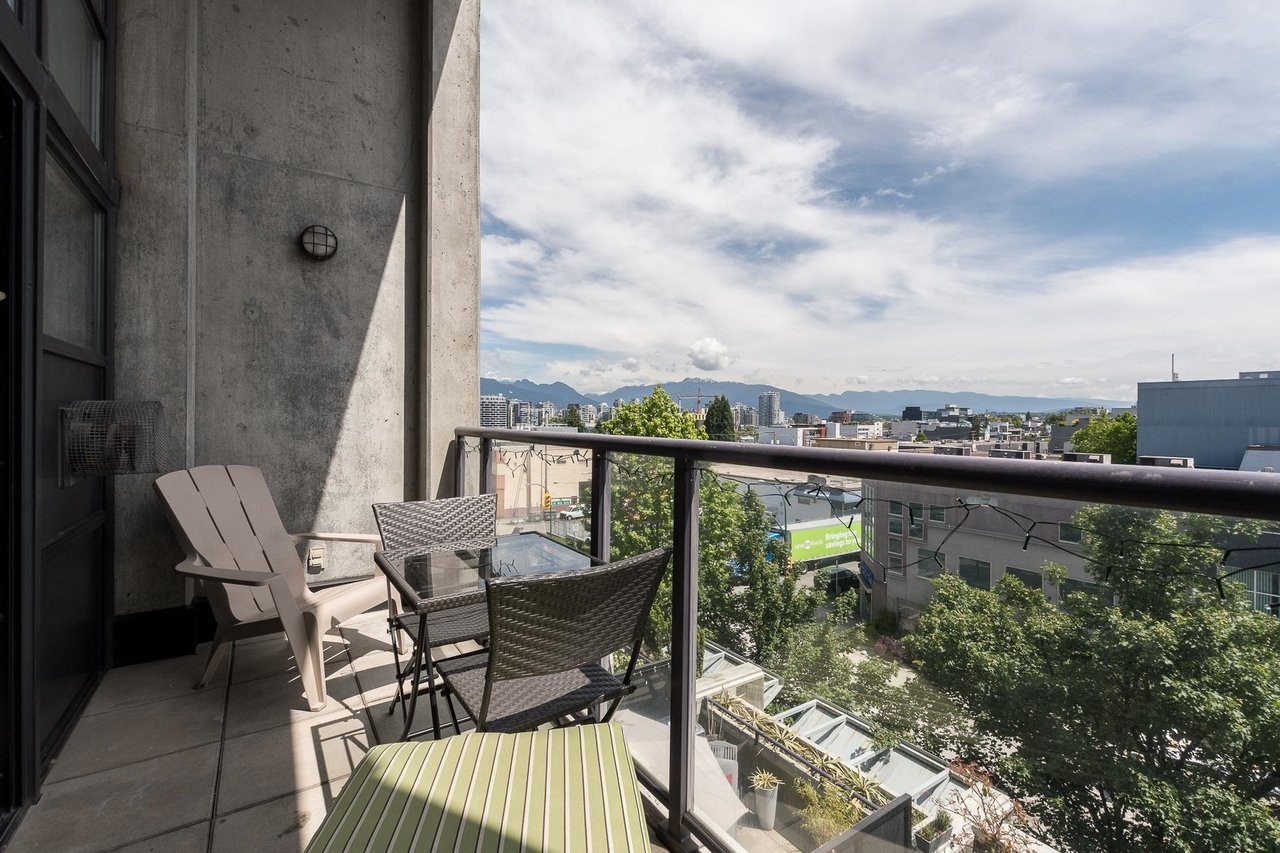 515-428 W 8th Ave