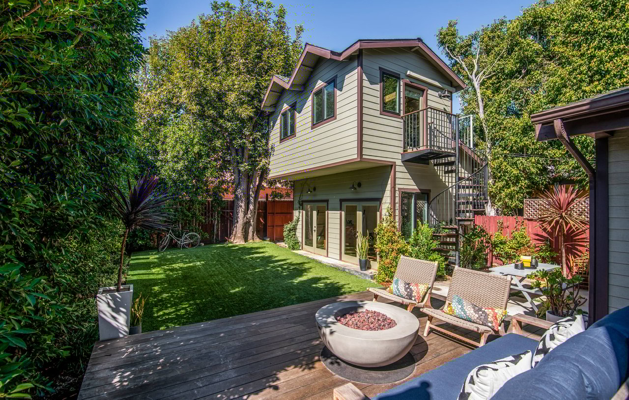 819 Cedar St