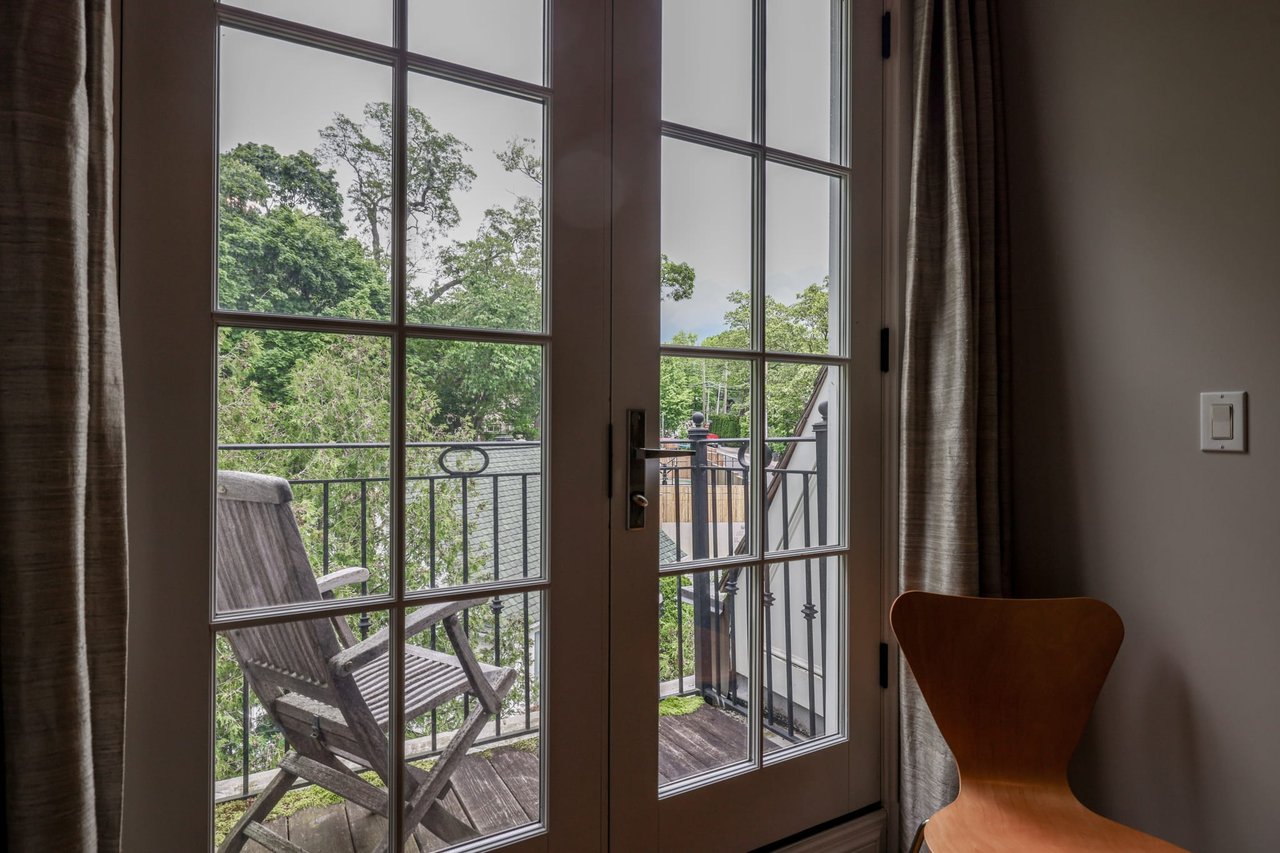 SOLD: Exquisite And Grand Detached Residence