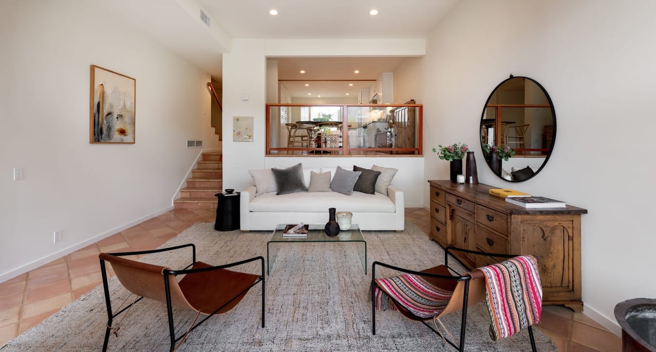 17098 Palisades Cir