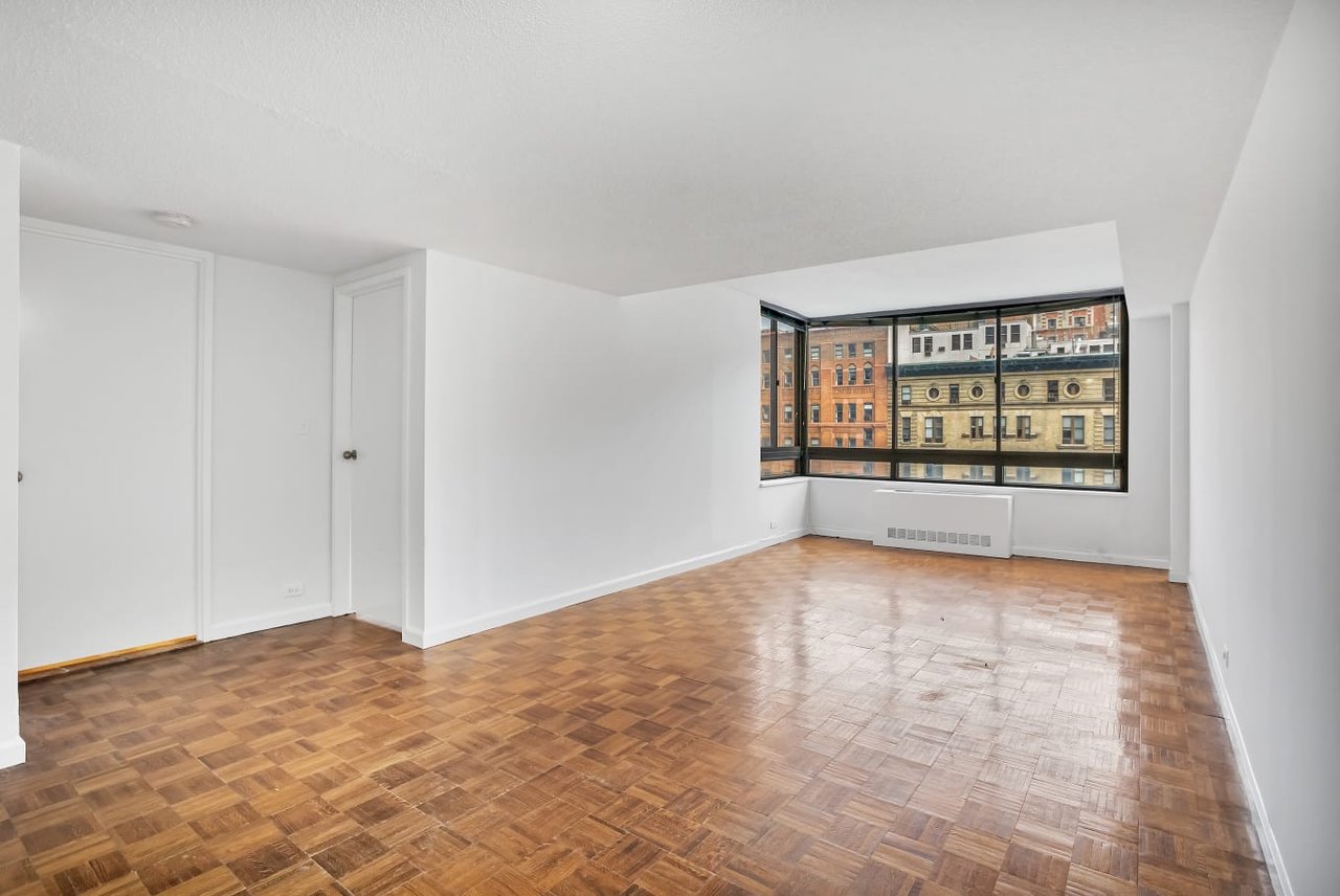 225 W 83rd St, #5W