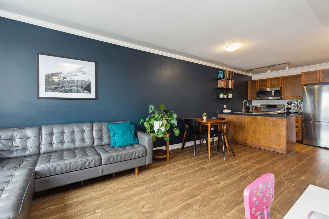 PH5-2265 E Hastings St
