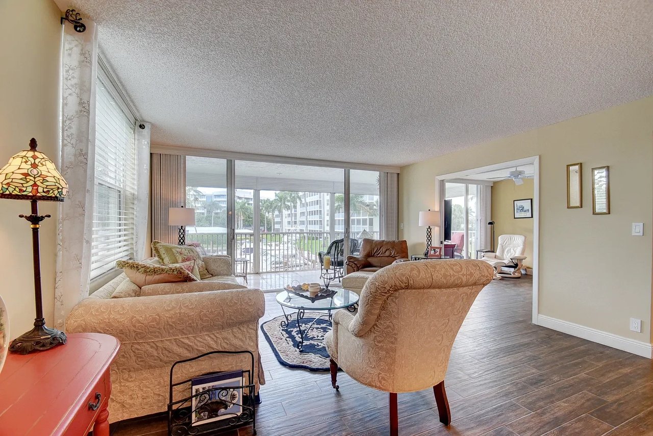 1 Harbourside Dr APT 4201