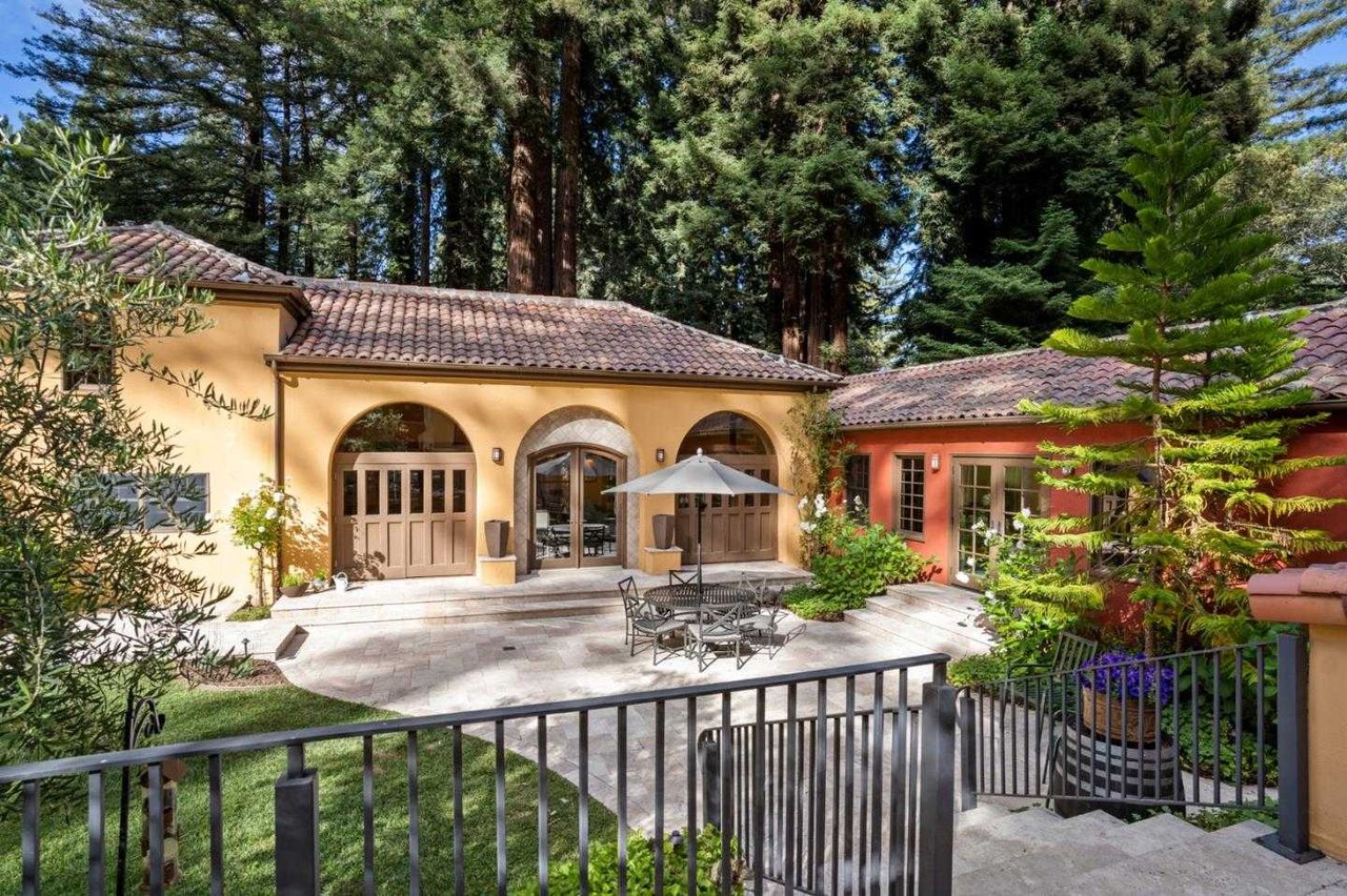 295 Grandview DR