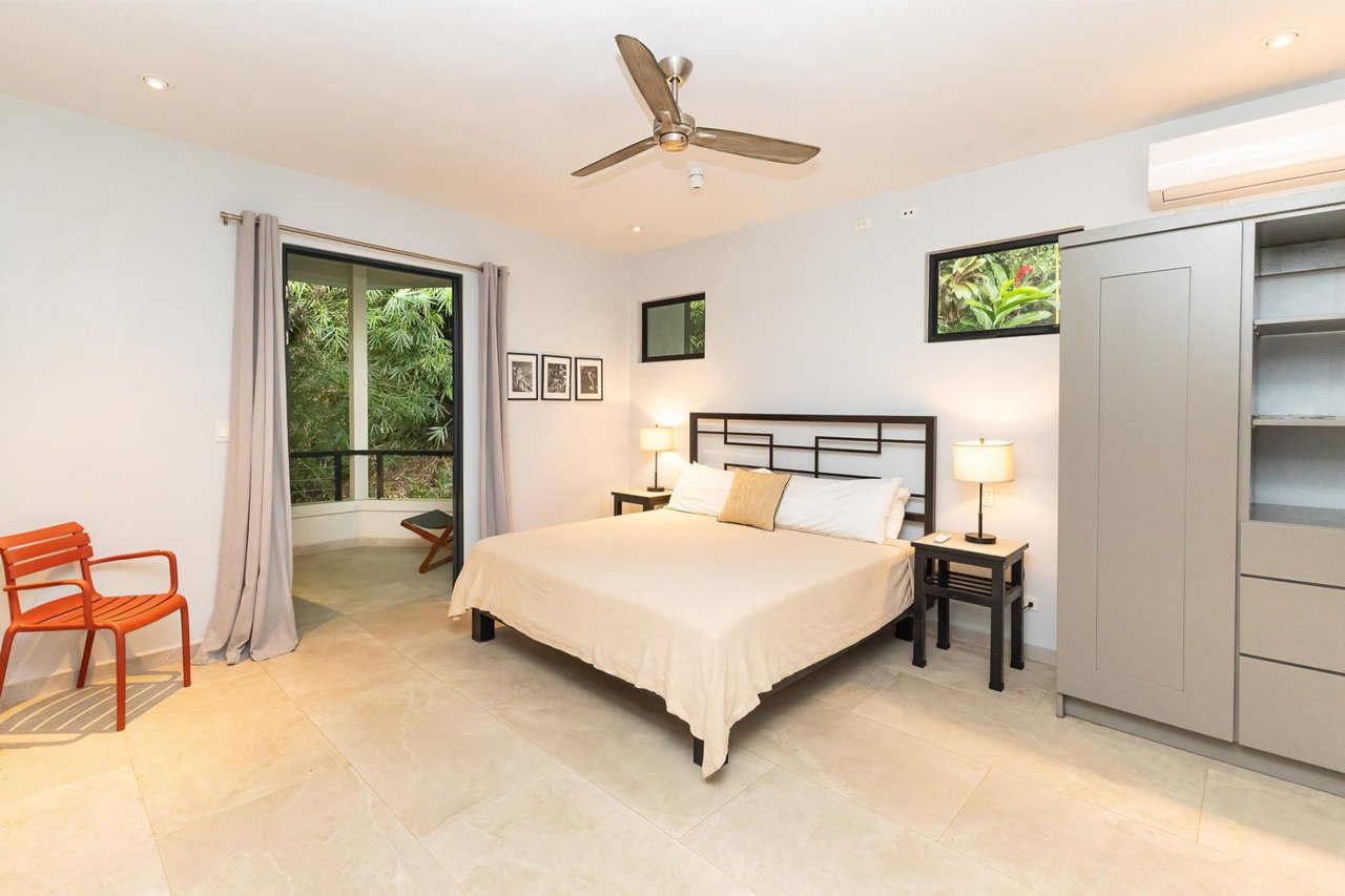 Hilltop Villa with Infinity Pool, Uvita, Puntarenas