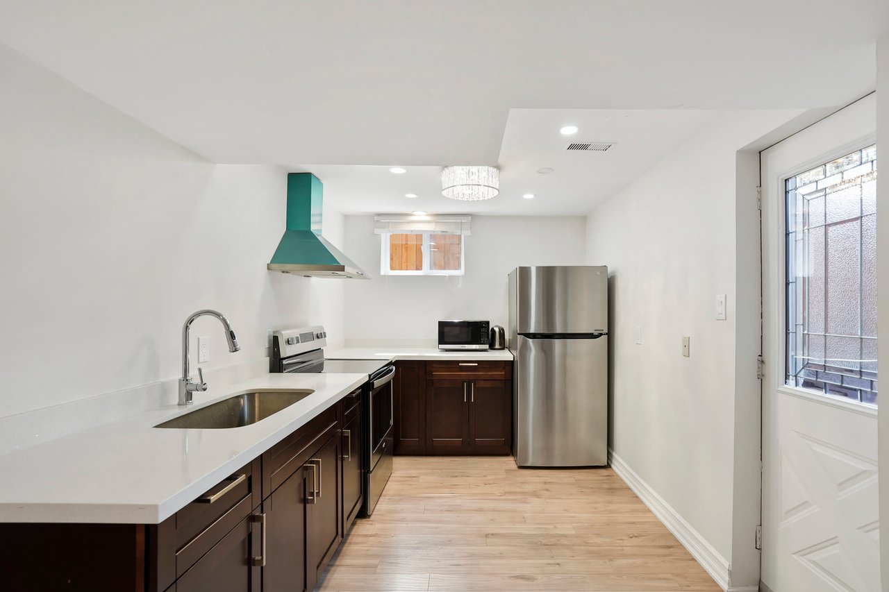 1414 Cawthra Rd